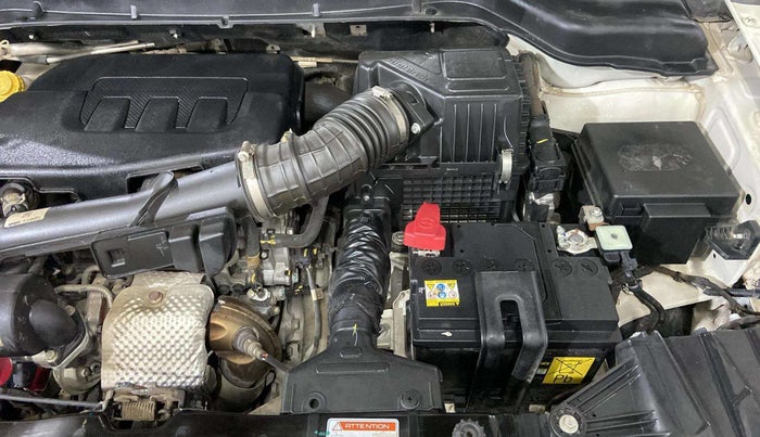 2023 Mahindra XUV300 W6 1.2 PETROL AMT, Petrol, Automatic, 38,270 km, Engine View - Left