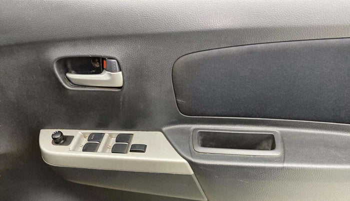 2012 Maruti Wagon R 1.0 VXI, Petrol, Manual, 63,385 km, Driver Side Door Panels Control