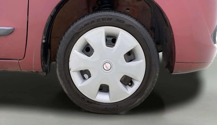 2012 Maruti Wagon R 1.0 VXI, Petrol, Manual, 63,385 km, Right Front Wheel