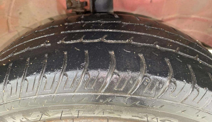 2012 Maruti Wagon R 1.0 VXI, Petrol, Manual, 63,385 km, Right Front Tyre Tread