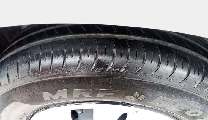 2024 Maruti Swift VXi AMT, Petrol, Automatic, 11,506 km, Left Front Tyre Tread