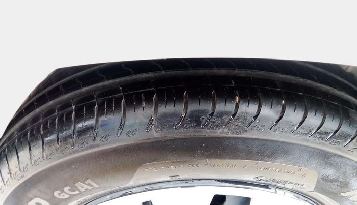 2024 Maruti Swift VXi AMT, Petrol, Automatic, 11,506 km, Right Rear Tyre Tread