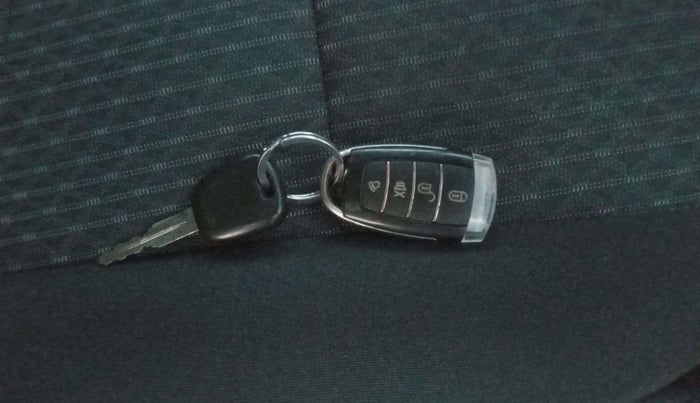 2022 Maruti Celerio VXI CNG, CNG, Manual, 27,429 km, Key Close Up