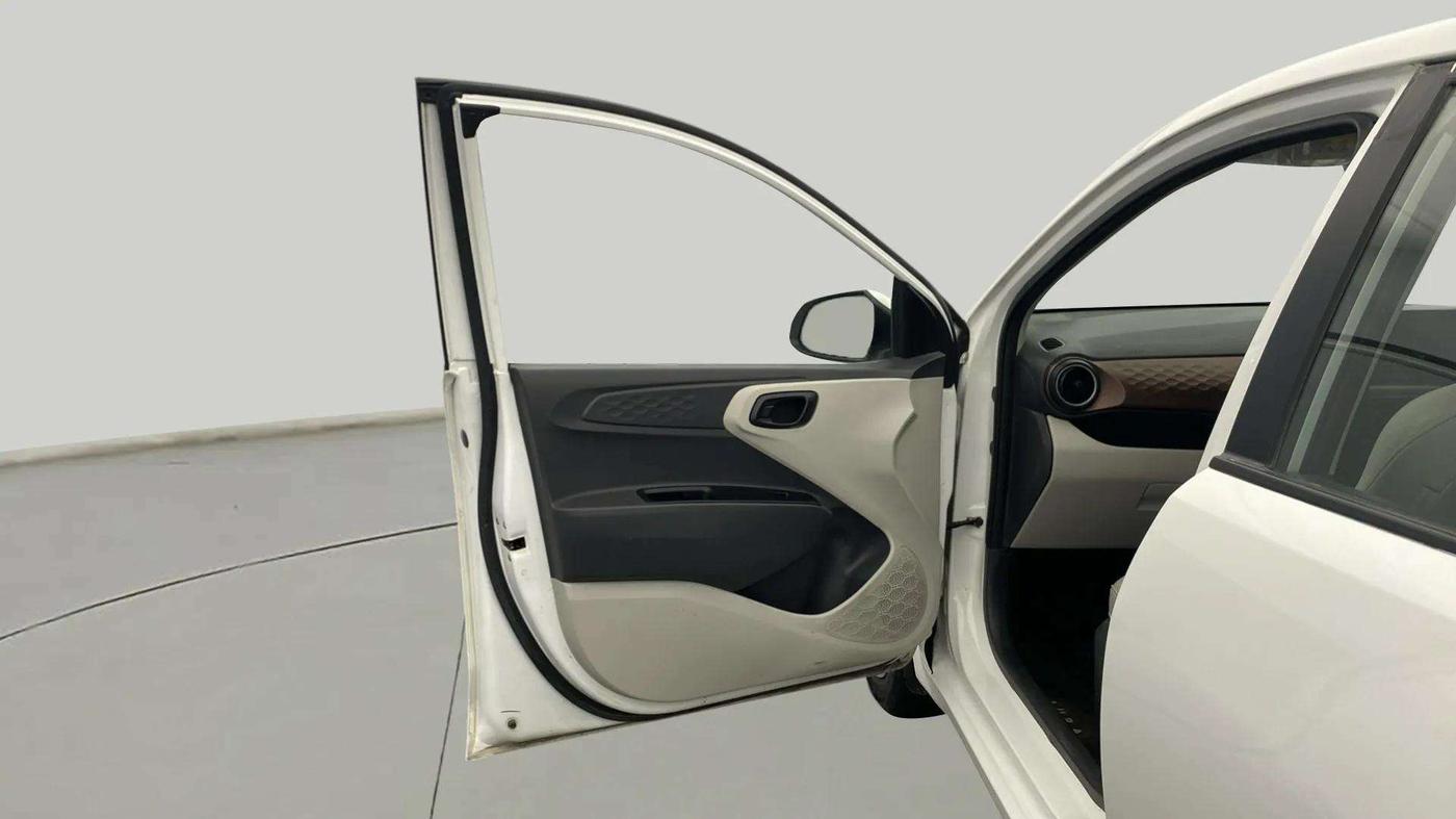 2020 Hyundai AURA S 1.2, Petrol, Manual, 28,139 km, LHS Front Door