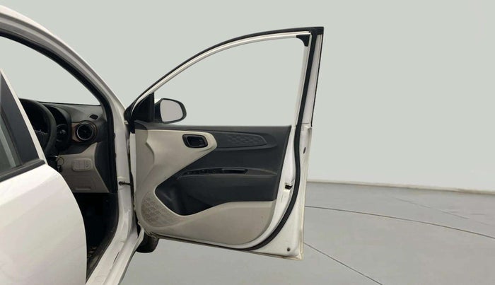 2020 Hyundai AURA S 1.2, Petrol, Manual, 28,139 km, RHS Front Door