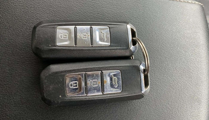 2019 MG HECTOR SHARP 1.5 DCT PETROL, Petrol, Automatic, 42,546 km, Key Close Up