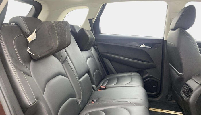 2019 MG HECTOR SHARP 1.5 DCT PETROL, Petrol, Automatic, 42,546 km, Right Side Rear Door Cabin