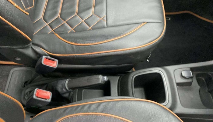 2018 Renault Kwid CLIMBER 1.0 AMT, Petrol, Automatic, 32,068 km, Gear Lever