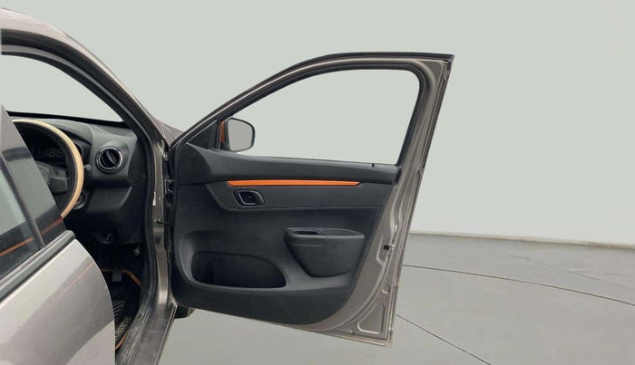2018 Renault Kwid CLIMBER 1.0 AMT, Petrol, Automatic, 32,068 km, RHS Front Door