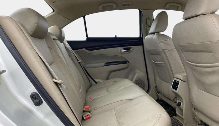 2018 Maruti Ciaz ALPHA 1.4 PETROL, Petrol, Manual, 93,371 km, Right Side Rear Door Cabin
