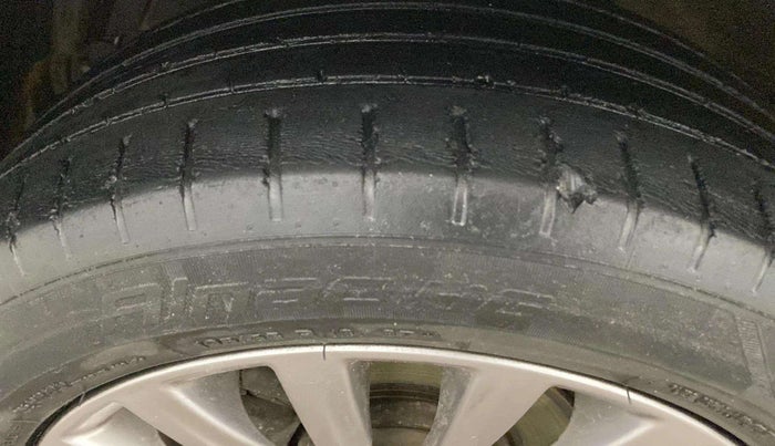 2018 Maruti Ciaz ALPHA 1.4 PETROL, Petrol, Manual, 93,371 km, Left Rear Tyre Tread