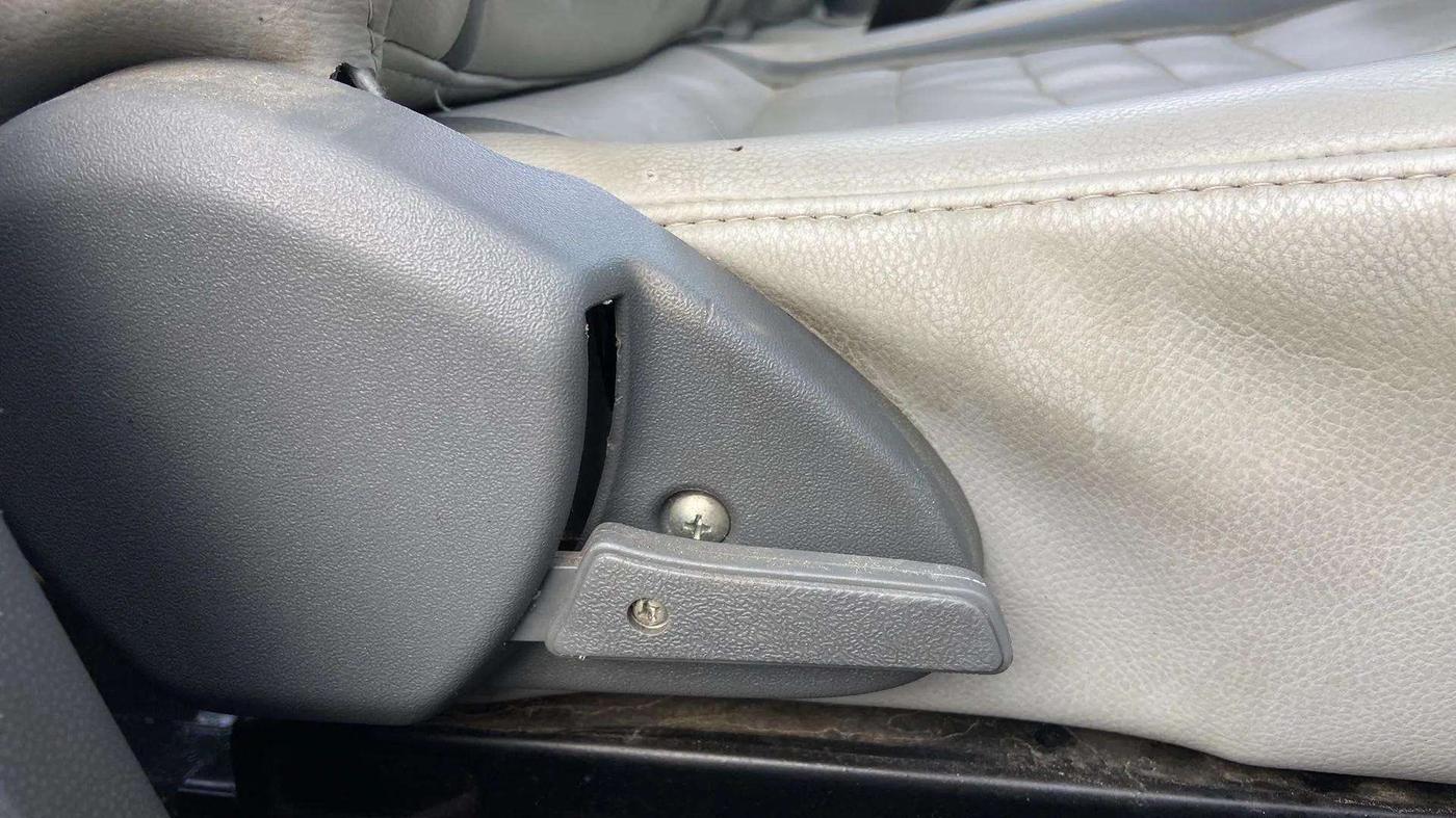 2012 Maruti Alto 800 LXI, Petrol, Manual, 49,016 km, Driver Side Adjustment Panel