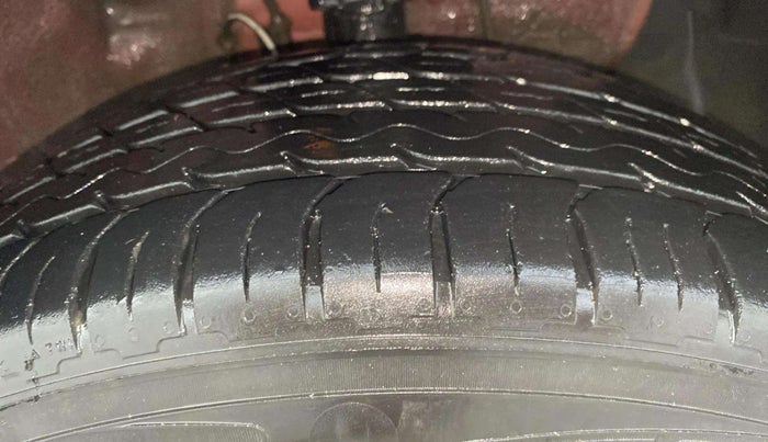 2018 Hyundai Elite i20 ASTA 1.2 (O), Petrol, Manual, 69,621 km, Right Front Tyre Tread