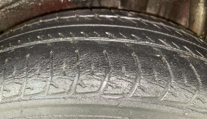 2015 Maruti Celerio ZXI, Petrol, Manual, 36,278 km, Left Rear Tyre Tread