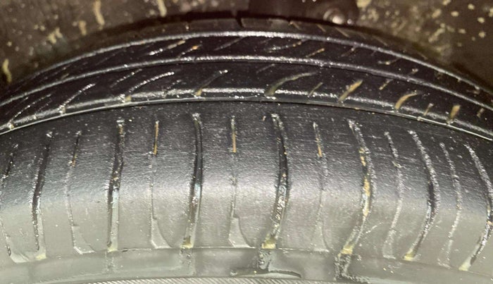 2015 Maruti Celerio ZXI, Petrol, Manual, 36,278 km, Left Front Tyre Tread