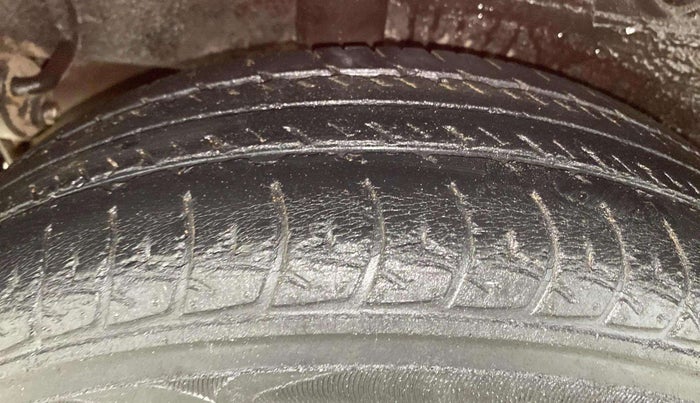 2015 Maruti Celerio ZXI, Petrol, Manual, 36,278 km, Right Rear Tyre Tread