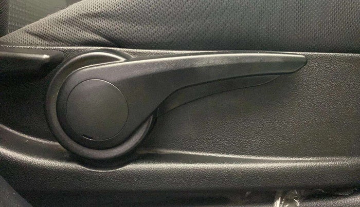 2019 Tata Tiago XZ PLUS PETROL, Petrol, Manual, 83,944 km, Driver Side Adjustment Panel
