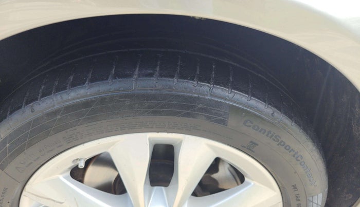 2019 Mercedes Benz C Class C 220d PROGRESSIVE, Diesel, Automatic, 84,011 km, Left Front Tyre Tread