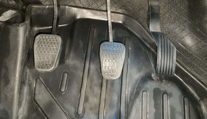 2020 Tata ALTROZ XT PETROL, CNG, Manual, 68,417 km, Pedals