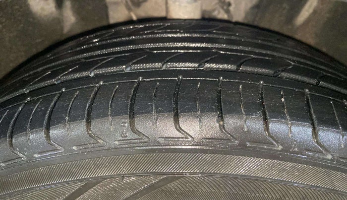 2020 Tata ALTROZ XT PETROL, CNG, Manual, 68,417 km, Right Front Tyre Tread