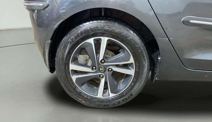 2020 Tata ALTROZ XT PETROL, CNG, Manual, 68,417 km, Right Rear Wheel