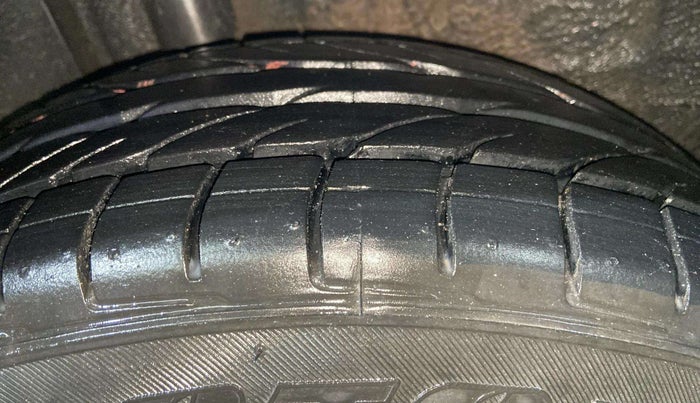 2020 Tata ALTROZ XT PETROL, CNG, Manual, 68,417 km, Right Rear Tyre Tread