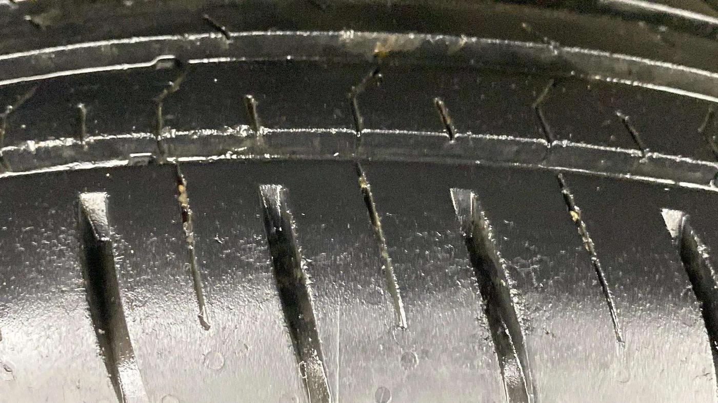2021 Tata PUNCH ACCOMPLISHED AMT, Petrol, Automatic, 34,917 km, Right Rear Tyre Tread