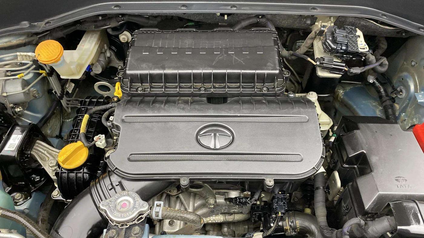 2021 Tata PUNCH ACCOMPLISHED AMT, Petrol, Automatic, 34,917 km, Engine View
