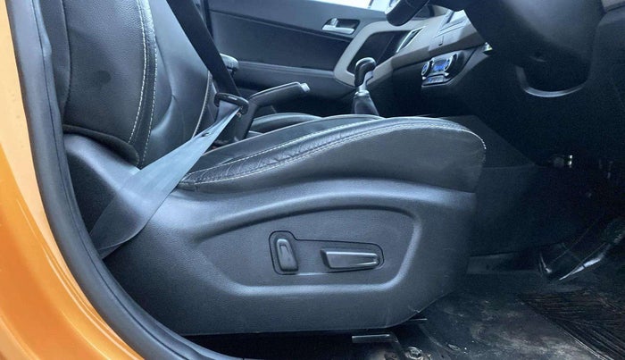 2018 Hyundai Creta SX (O) 1.6 PETROL, CNG, Manual, 43,033 km, Driver Side Adjustment Panel