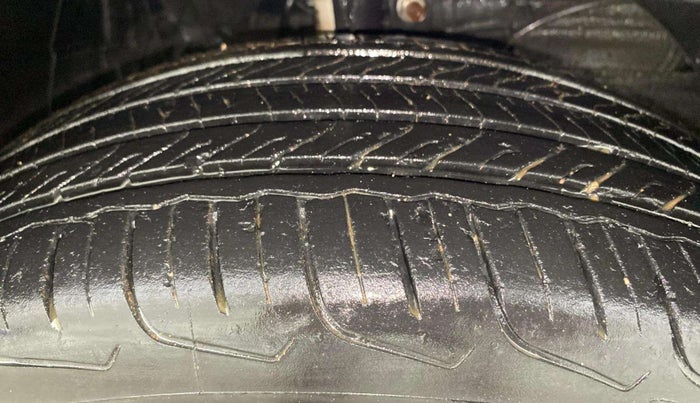 2023 Maruti FRONX DELTA PLUS 1.2L AGS, Petrol, Automatic, 15,501 km, Right Front Tyre Tread