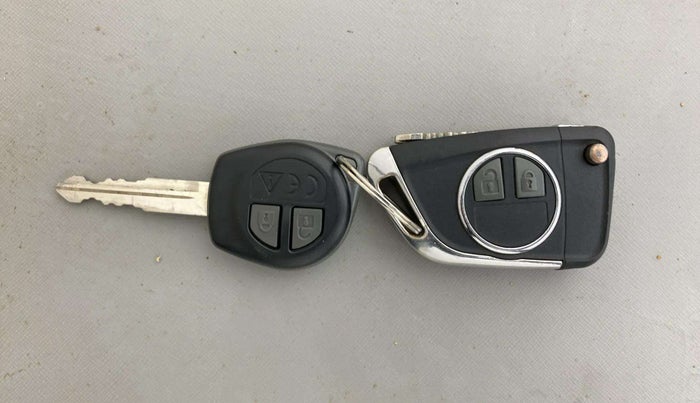 2023 Maruti FRONX DELTA PLUS 1.2L AGS, Petrol, Automatic, 15,501 km, Key Close Up