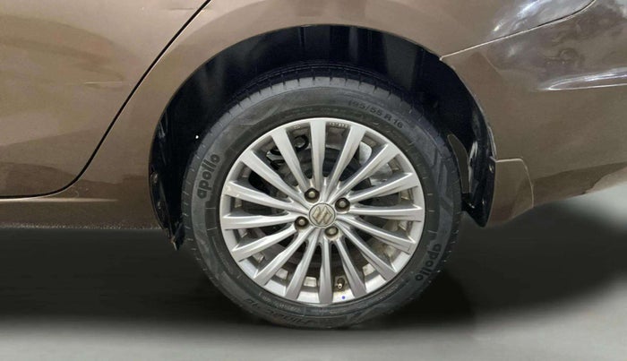 2015 Maruti Ciaz ZXI+, Petrol, Manual, 65,809 km, Left Rear Wheel