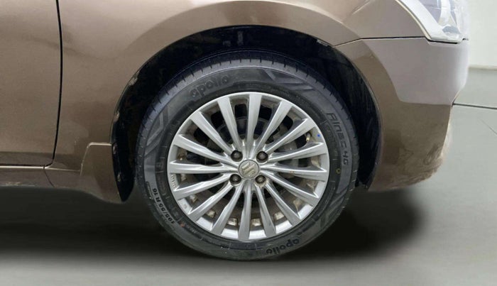 2015 Maruti Ciaz ZXI+, Petrol, Manual, 65,809 km, Right Front Wheel