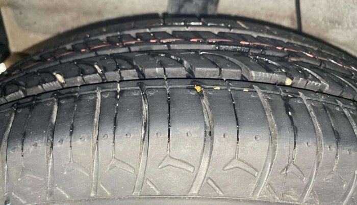 2022 Hyundai GRAND I10 NIOS SPORTZ 1.2 KAPPA VTVT, Petrol, Manual, 70,157 km, Right Rear Tyre Tread