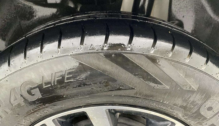 2021 Maruti Swift ZXI, Petrol, Manual, 32,870 km, Left Rear Tyre Tread