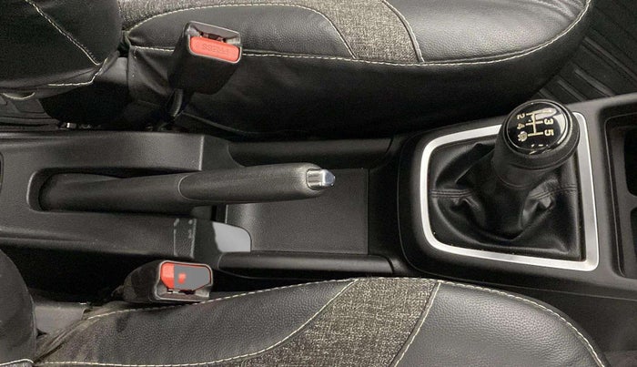 2021 Maruti Swift ZXI, Petrol, Manual, 32,870 km, Gear Lever