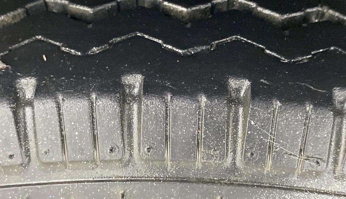 2018 Maruti Alto 800 VXI, Petrol, Manual, 54,560 km, Left Front Tyre Tread