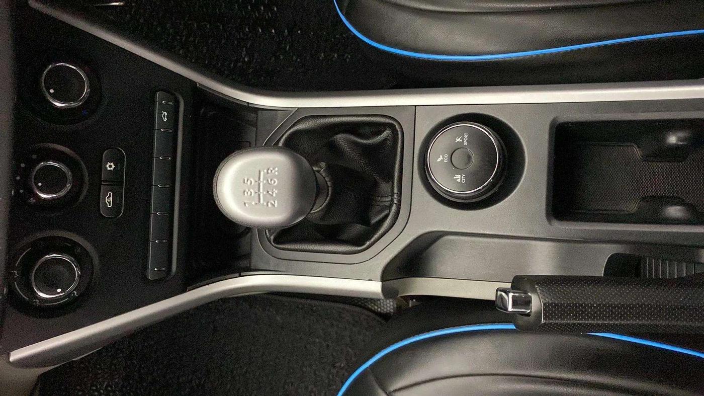 2019 Tata NEXON XM PETROL, Petrol, Manual, 96,267 km, Gear Lever