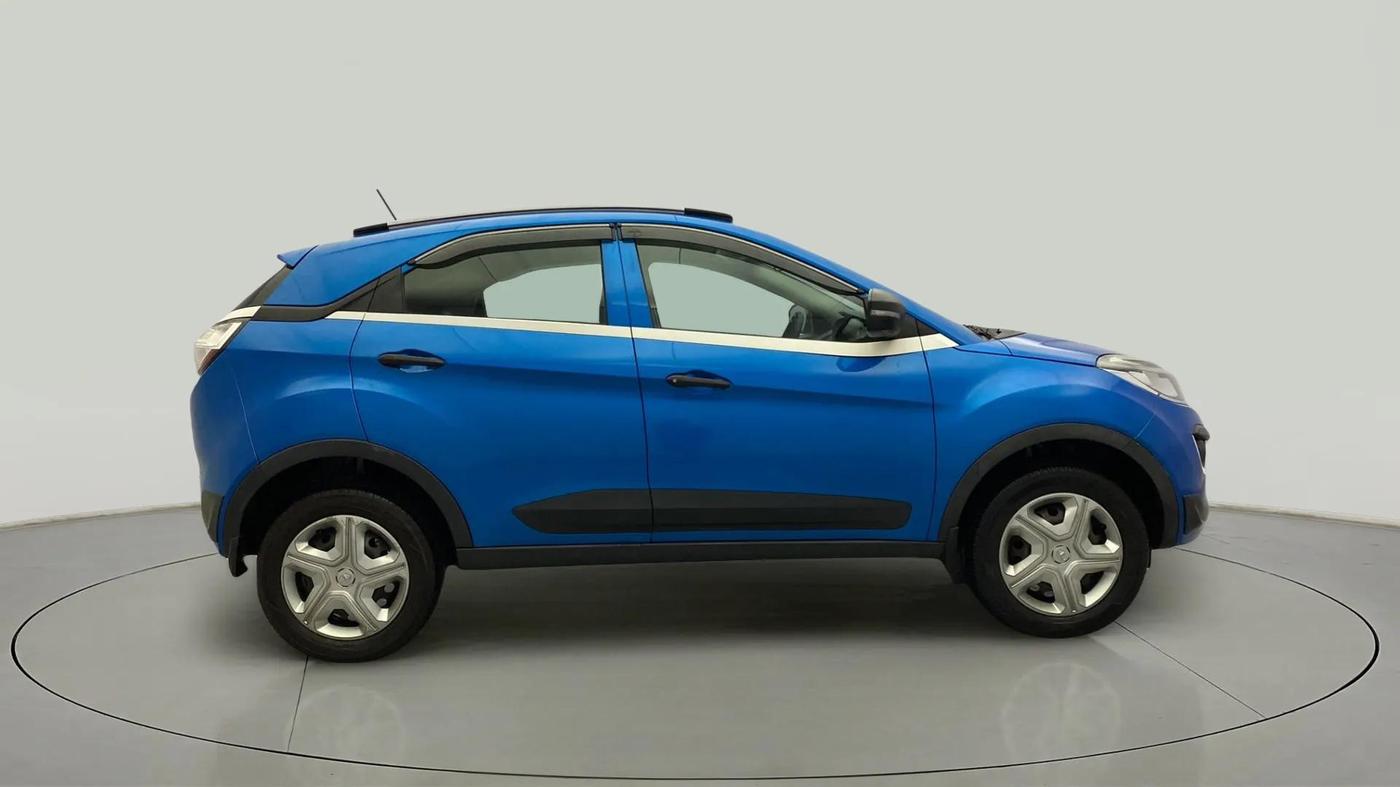 2019 Tata NEXON XM PETROL, Petrol, Manual, 96,267 km, Right Side View