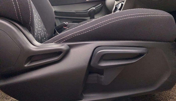 2021 Tata Tiago XZ PLUS PETROL, Petrol, Manual, 63,280 km, Driver Side Adjustment Panel