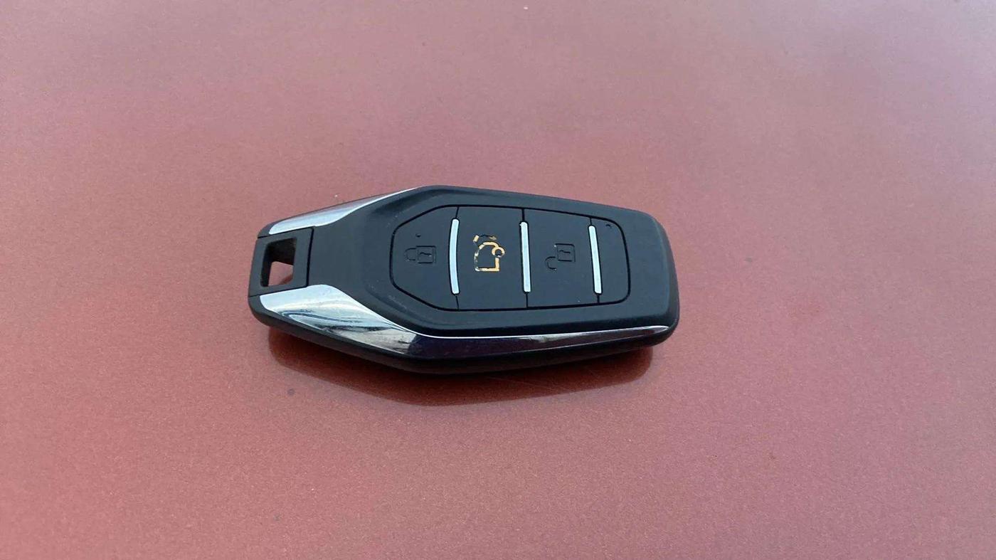 2021 Mahindra XUV500 W9, Diesel, Manual, 82,915 km, Key Close Up