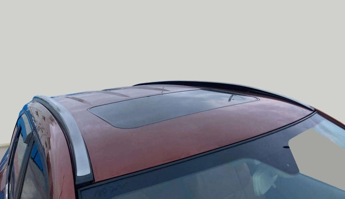 2021 Mahindra XUV500 W9, Diesel, Manual, 82,760 km, Roof