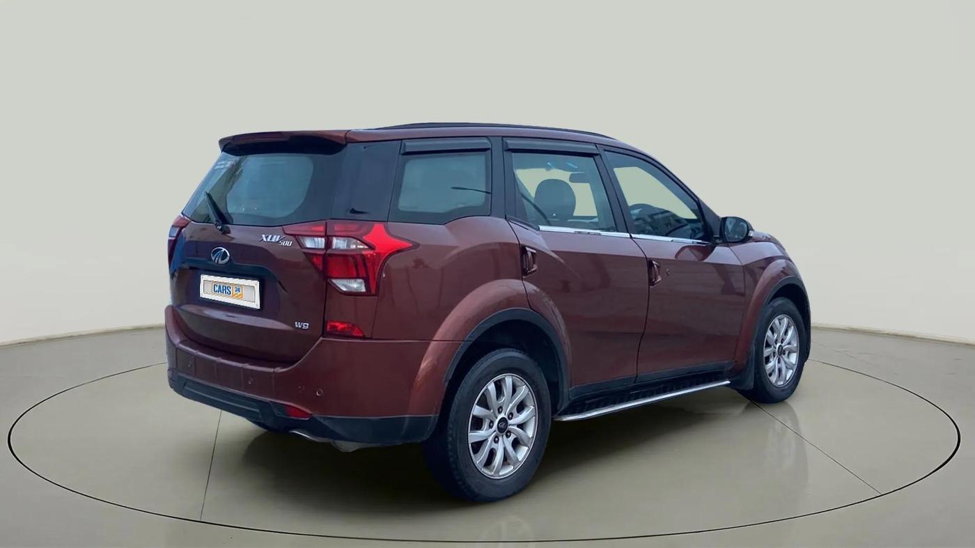 2021 Mahindra XUV500 W9, Diesel, Manual, 82,915 km, Right Back Diagonal