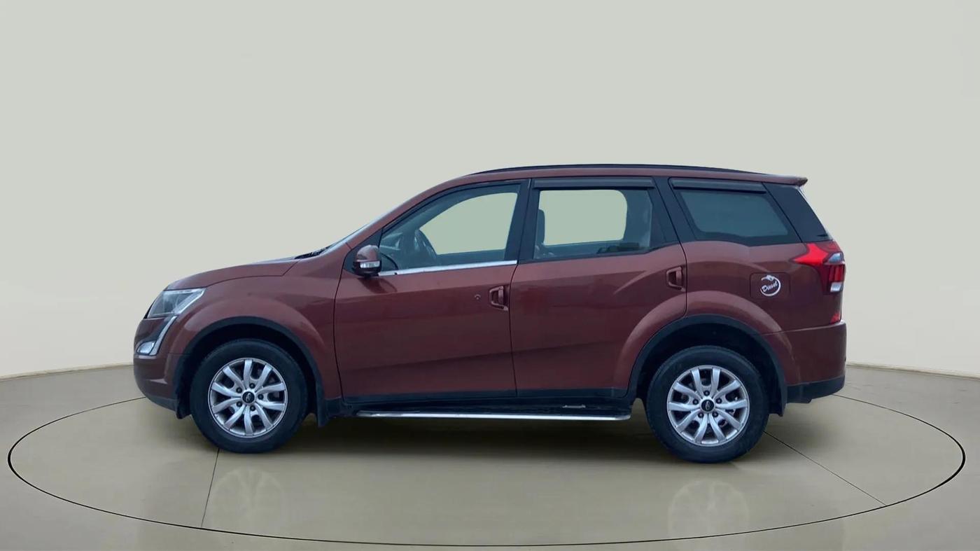 2021 Mahindra XUV500 W9, Diesel, Manual, 82,915 km, Left Side