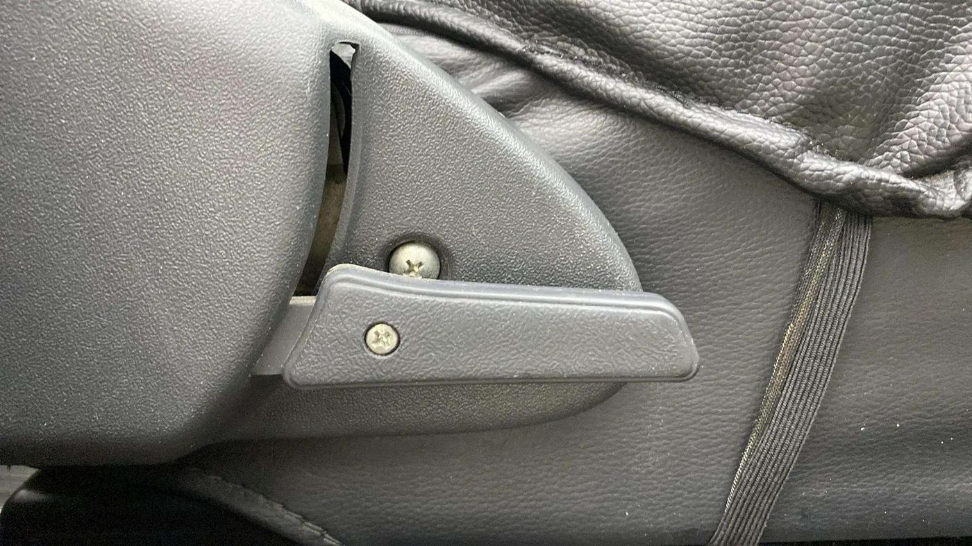 2019 Maruti Alto 800 VXI, Petrol, Manual, 34,378 km, Driver Side Adjustment Panel