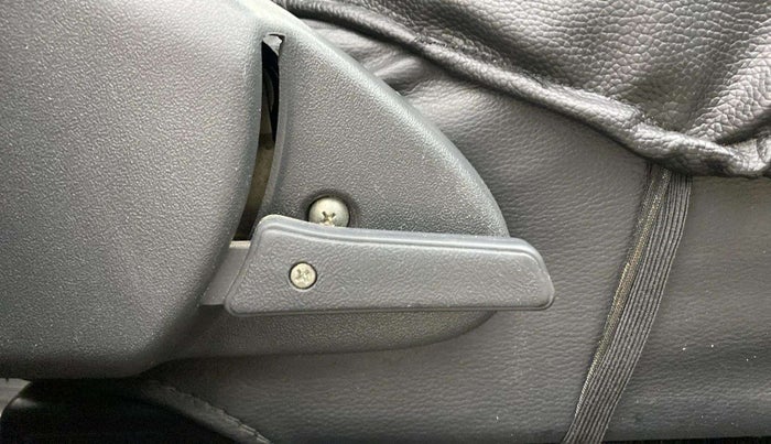 2019 Maruti Alto 800 VXI, Petrol, Manual, 34,378 km, Driver Side Adjustment Panel