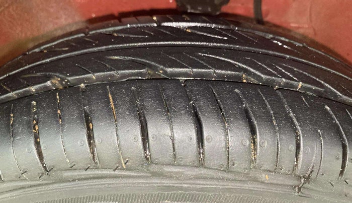 2019 Maruti Alto 800 VXI, Petrol, Manual, 34,378 km, Left Front Tyre Tread