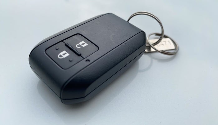 2023 Toyota Glanza G AMT, Petrol, Automatic, 34,505 km, Key Close Up