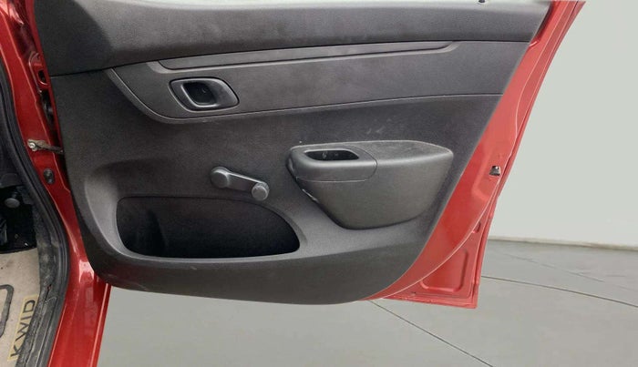 2017 Renault Kwid RXL, Petrol, Manual, 3,131 km, Driver Side Door Panels Control