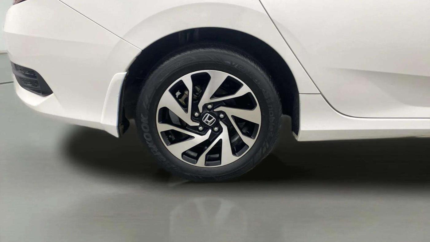 2019 Honda Civic 1.8L I-VTEC V CVT, Petrol, Automatic, 83,755 km, Right Rear Wheel